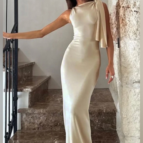 Commense Dresses & Skirts - Commense One Shoulder Cream Dress